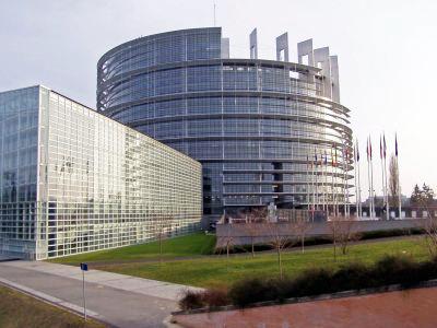 Euroopan parlamentti kokoontuu Louise Weiss -rakennuksessa.