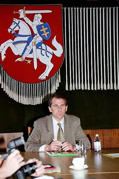 Valtiosihteeri Petras Audtrevieius Liettuan ulkoministeriöstä selvitti maansa EU-näkymiä
suomalaisille toimittajille Vilnassa syyskuussa 2000. Hänet nimettiin Liettuan EU-pääneuvottelijaksi tammikuussa 2001.