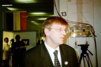 Belgian pääministeri Guy Verhofstadt on ehdottanut EU:n puolustusliiton perustamista. Kuva Helsingin EU-huippukokouksesta joulukuussa 1999.